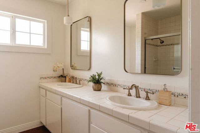 280 Cummings Road, Santa Paula, CA 93060