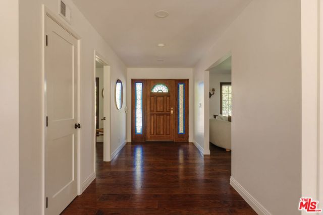 280 Cummings Road, Santa Paula, CA 93060