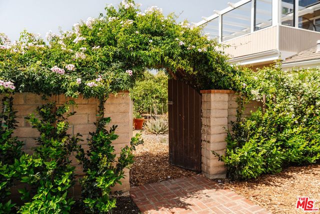 280 Cummings Road, Santa Paula, CA 93060