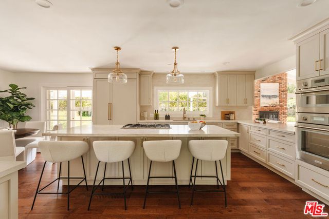 280 Cummings Road, Santa Paula, CA 93060