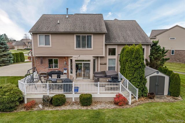 297 Gleneagles, Highland Charter Township, MI 48357