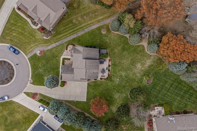 297 Gleneagles, Highland Charter Township, MI 48357