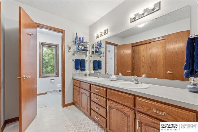 1711 Jennings Avenue, Council Bluffs, IA 51503