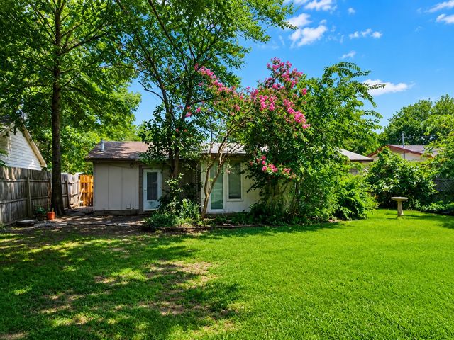 702 Milky Way, Garland, TX 75040