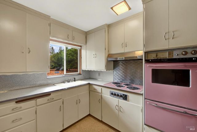 677 Petaluma Ave, Sonoma, CA 95476