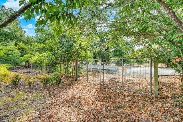 677 Petaluma Ave, Sonoma, CA 95476