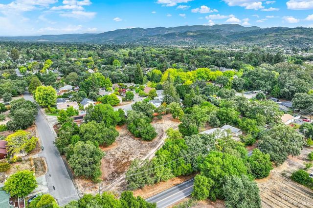 677 Petaluma Ave, Sonoma, CA 95476