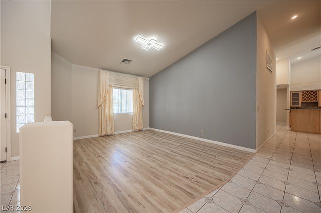 2855 Mountain Mist Court, Las Vegas, NV 89117