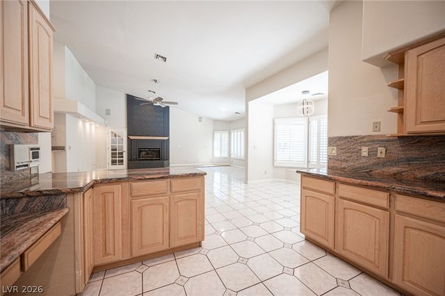 2855 Mountain Mist Court, Las Vegas, NV 89117