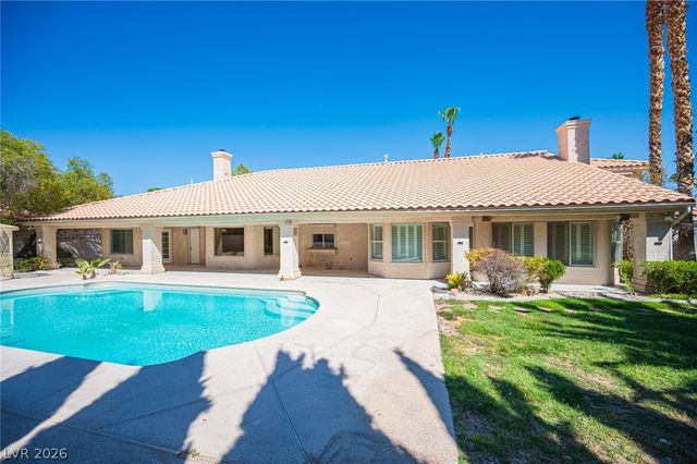 2855 Mountain Mist Court, Las Vegas, NV 89117