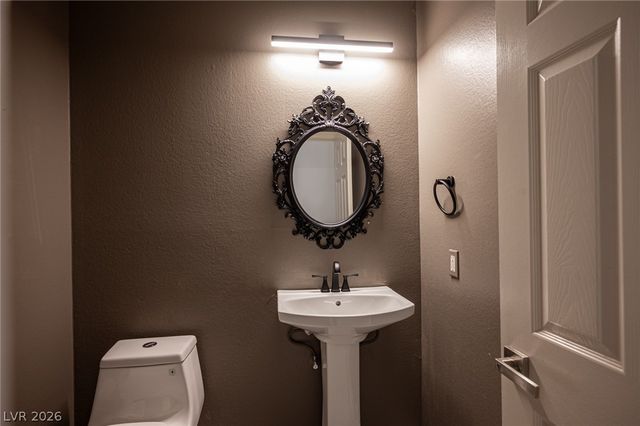 2855 Mountain Mist Court, Las Vegas, NV 89117