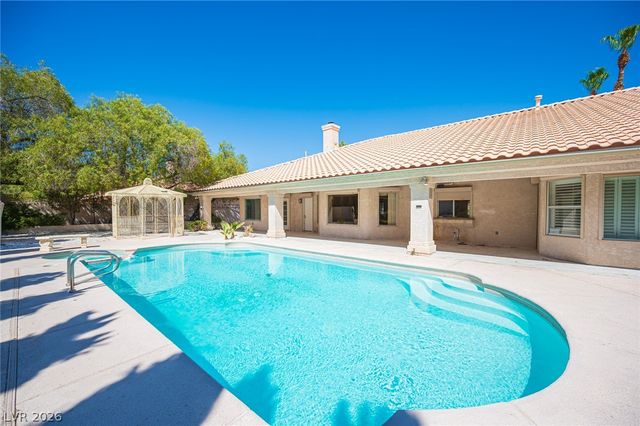 2855 Mountain Mist Court, Las Vegas, NV 89117