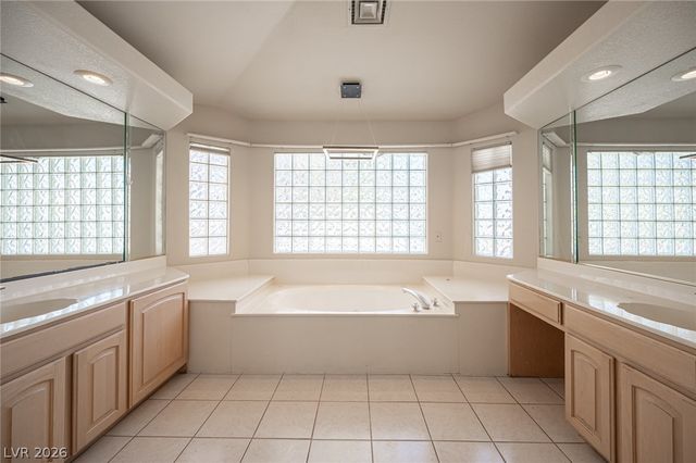 2855 Mountain Mist Court, Las Vegas, NV 89117