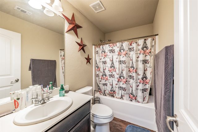 9133 Saint Barts Road, Fort Worth, TX 76123