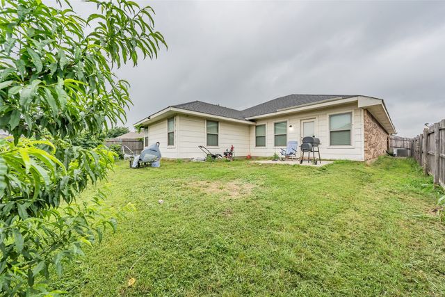 9133 Saint Barts Road, Fort Worth, TX 76123