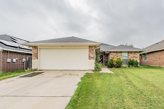 9133 Saint Barts Road, Fort Worth, TX 76123