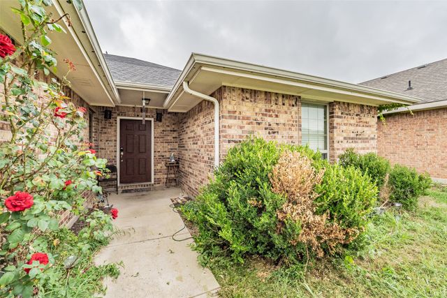 9133 Saint Barts Road, Fort Worth, TX 76123