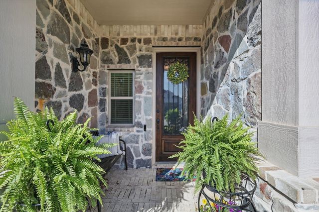 1057 Canterbury Lane, Forney, TX 75126