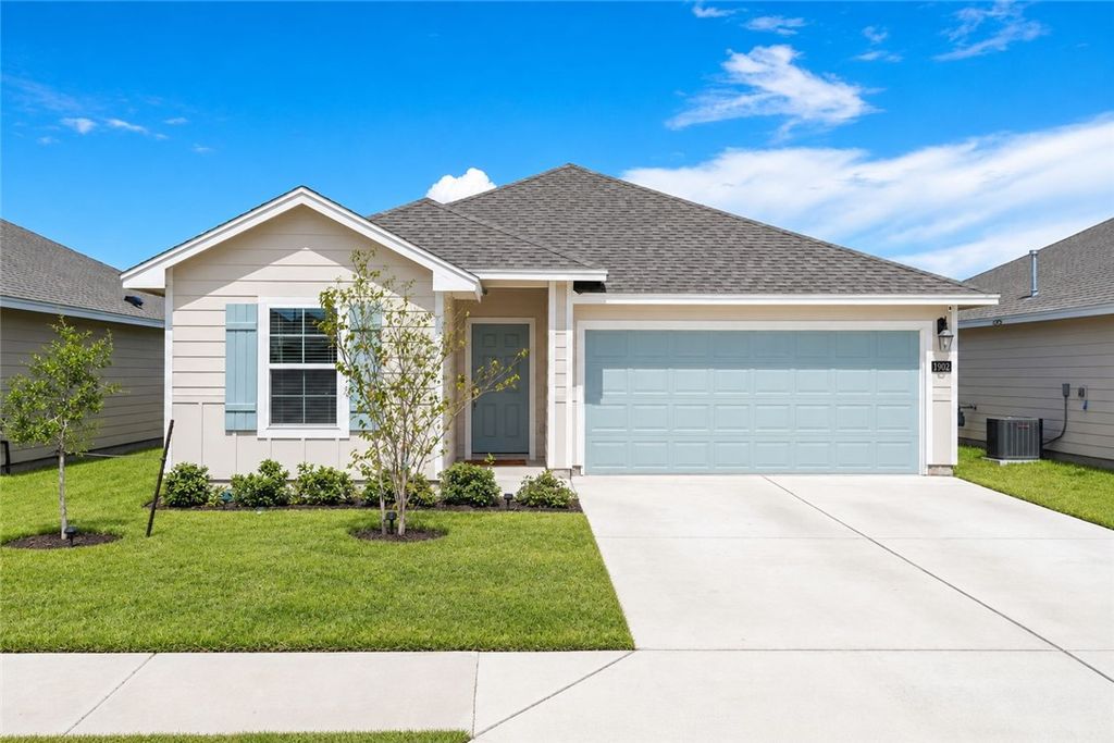 1902 Whirlaway Dr, Corpus Christi, TX 78417 — exterior