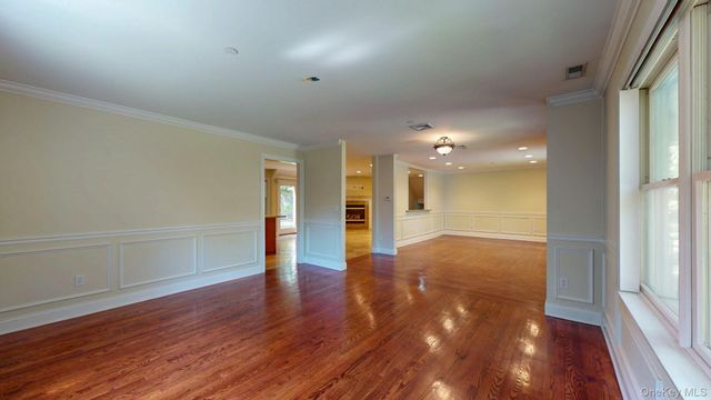 34 Glenwood Road, Harrison, NY 10528