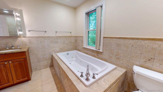 34 Glenwood Road, Harrison, NY 10528