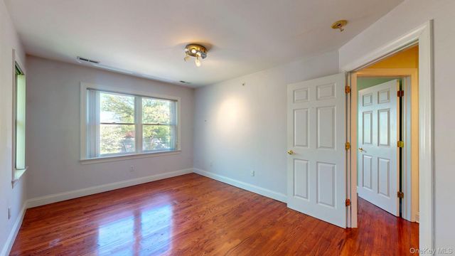 34 Glenwood Road, Harrison, NY 10528
