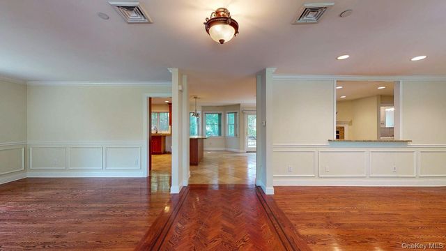 34 Glenwood Road, Harrison, NY 10528