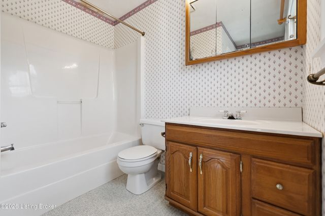 1065 Highview Dr, Lawrenceburg, KY 40342