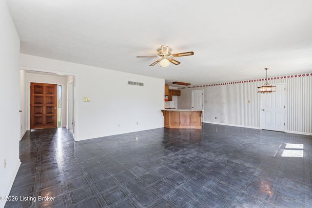 1065 Highview Dr, Lawrenceburg, KY 40342