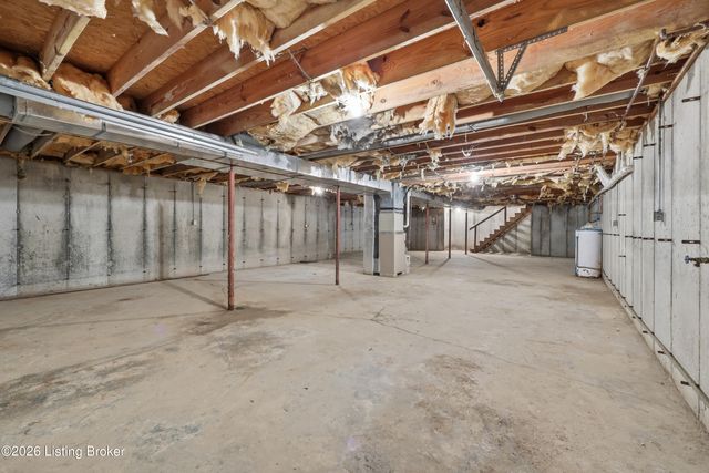 1065 Highview Dr, Lawrenceburg, KY 40342