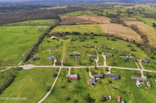 1065 Highview Dr, Lawrenceburg, KY 40342