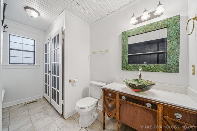 617 N Chickasaw Avenue, Claremore, OK 74017