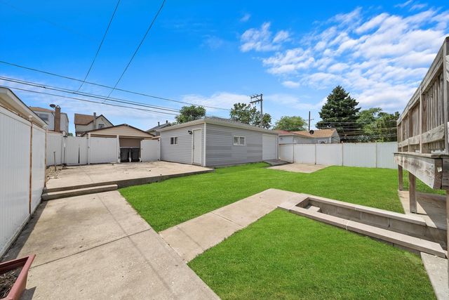 3343 W 59th Place 2, Chicago, IL 60629