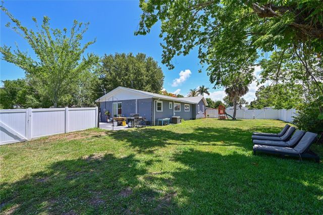 1423 12TH AVENUE W, Palmetto, FL 34221