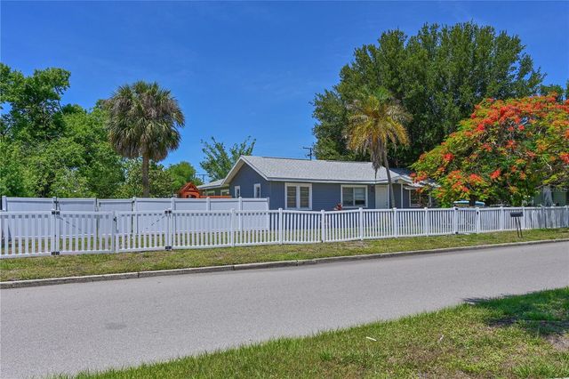 1423 12TH AVENUE W, Palmetto, FL 34221