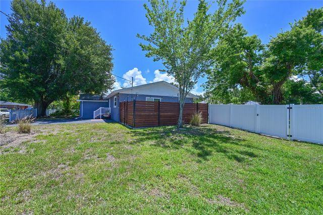 1423 12TH AVENUE W, Palmetto, FL 34221