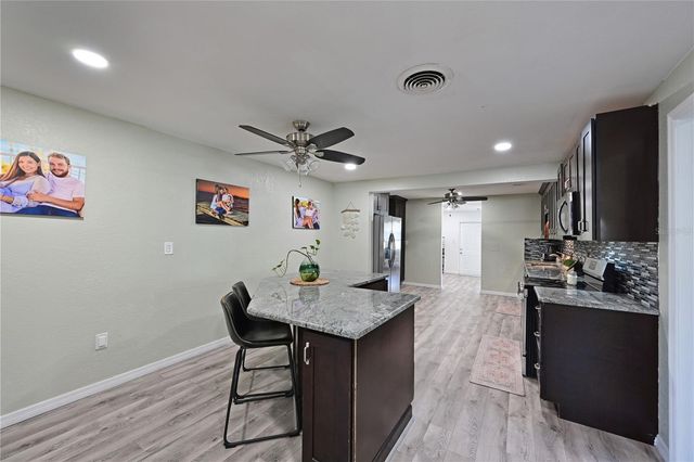 1423 12TH AVENUE W, Palmetto, FL 34221