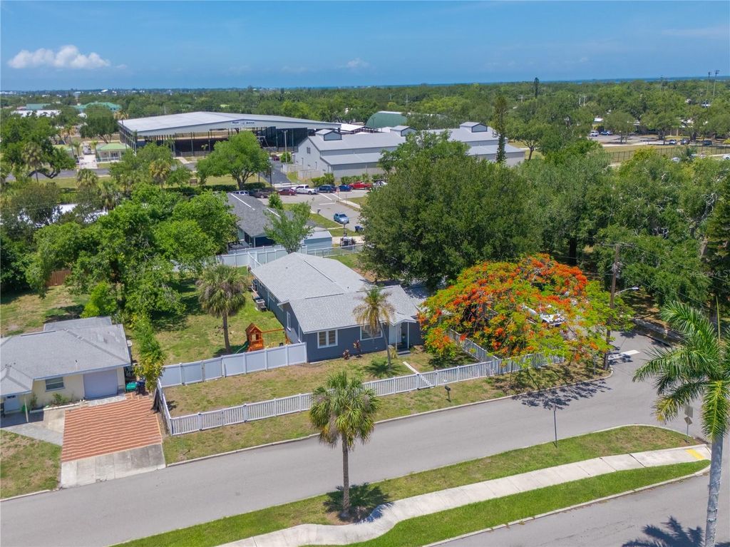 1423 12TH AVENUE W, Palmetto, FL 34221