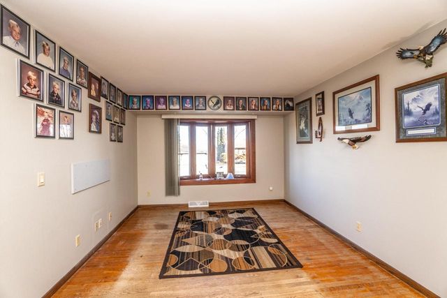 1511 Roosevelt DRIVE S, West Bend, WI 53090