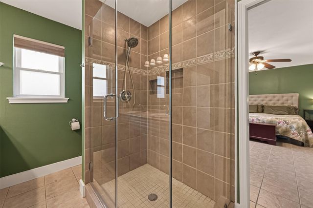 4142 Willow Hill Drive, Seabrook, TX 77586