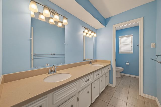 4142 Willow Hill Drive, Seabrook, TX 77586