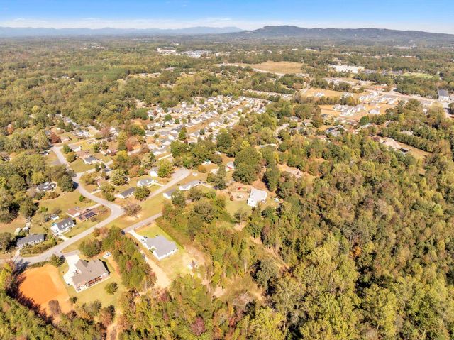 1025 Saluda Lake Road, Greenville, SC 29617