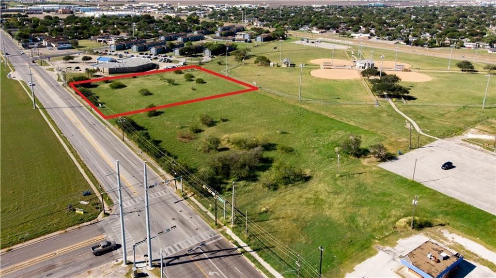 4541 Greenwood Dr, Corpus Christi, TX 78416 — photo 3