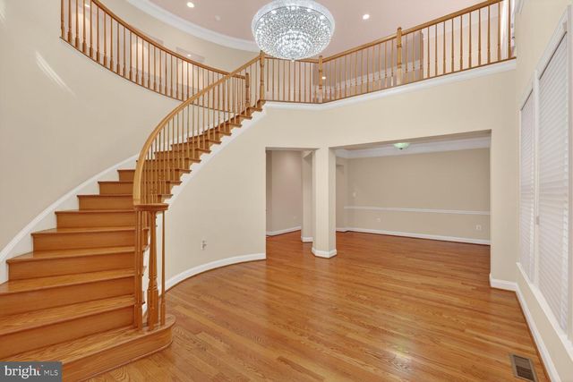 5650 TOWER HILL CIR, Alexandria, VA 22315