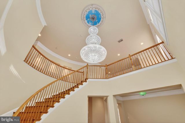 5650 TOWER HILL CIR, Alexandria, VA 22315