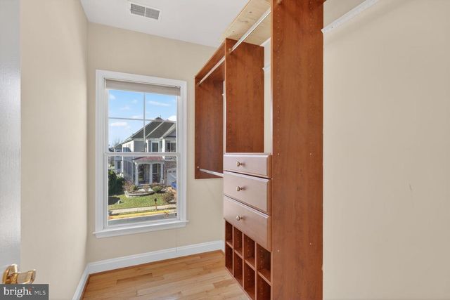 5650 TOWER HILL CIR, Alexandria, VA 22315