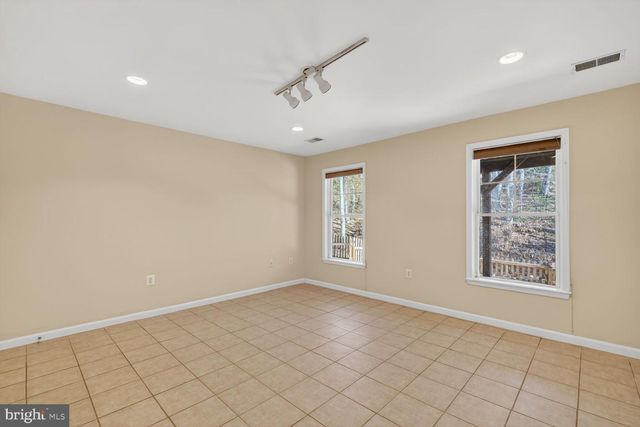 5650 TOWER HILL CIR, Alexandria, VA 22315