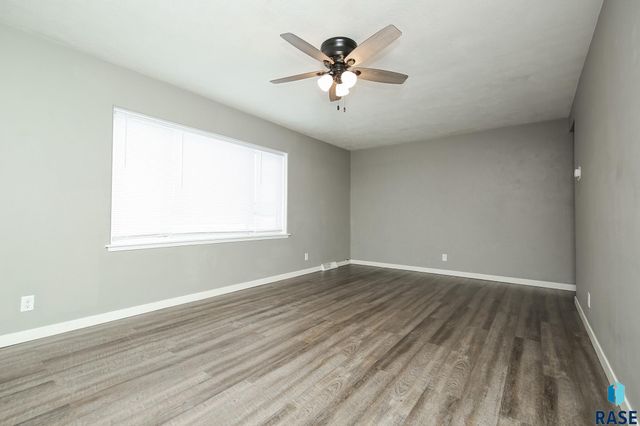 501 S 5th Ave Avenue, Brandon, SD 57005