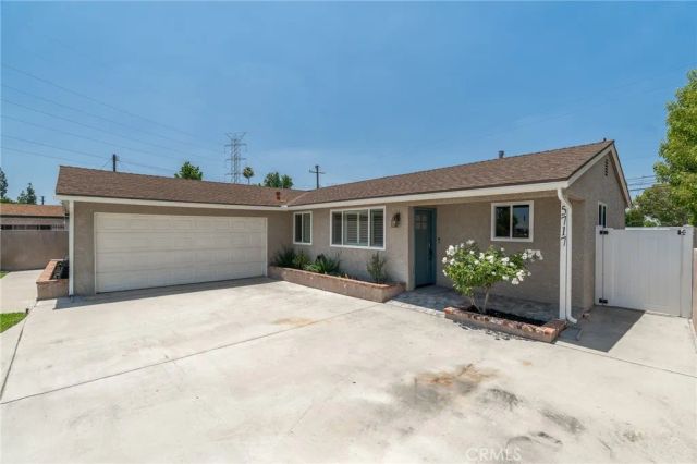 5717 N Hanlin, Azusa, CA 91702