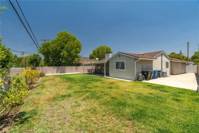 5717 N Hanlin, Azusa, CA 91702